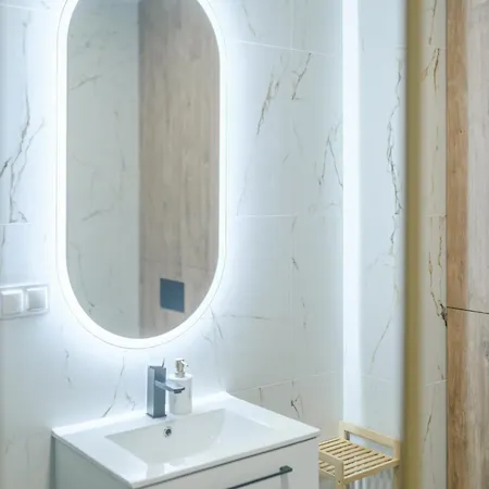 Apartament Z Balkonem Na Letniej